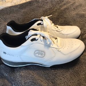 Like New Ecko white tennis shoes 9